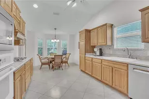 7796 SE 168th Lone Oak Loop, The Villages, FL 32162 - Photo 10