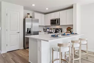 8375 Gower Trl, Wildwood, FL 34785 - Photo 6