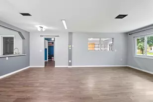 10 S Barbour St, Beverly Hills, FL 34465 - Photo 4