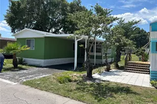 819 Mary St, Wildwood, FL 34785 - Photo 2