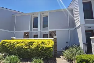 2114 NE 38th Ave, Ocala, FL 34470 - Photo 2