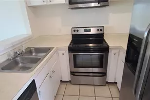 2114 NE 38th Ave, Ocala, FL 34470 - Photo 4