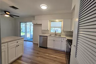 36904 Ridge Rd, Fruitland Park, FL 34731 - Photo 18