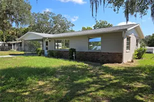 36904 Ridge Rd, Fruitland Park, FL 34731 - Photo 2