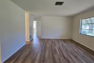 36904 Ridge Rd, Fruitland Park, FL 34731 - Photo 8