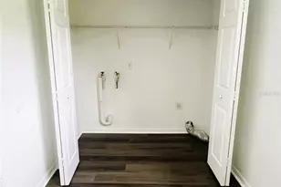 1300 NW 67th Pl, Ocala, FL 34475 - Photo 8