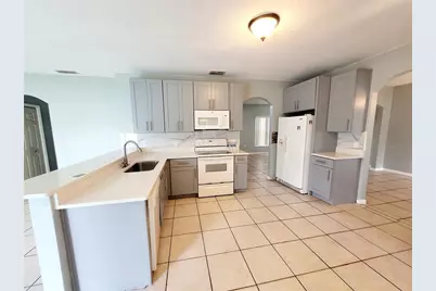 2262 Pecos Court, Kissimmee, FL 34759 - Photo 10