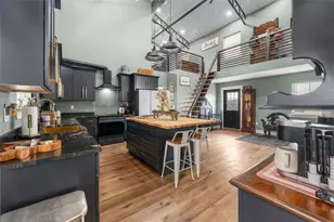 23220 NW 27 St, Morriston, FL 32668 - Photo 10