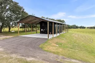 23220 NW 27 St, Morriston, FL 32668 - Photo 32