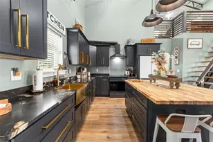 23220 NW 27 St, Morriston, FL 32668 - Photo 6