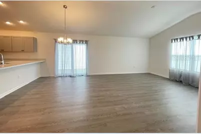 1818 Cole Place, The Villages, FL 34762 - Photo 2