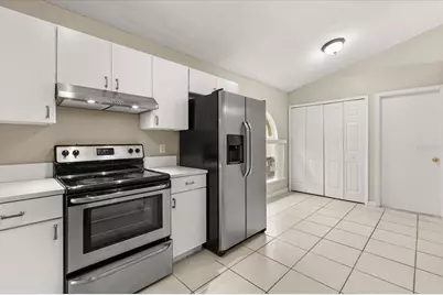 4105 Mendenwood Lane, Orlando, FL 32826 - Photo 12