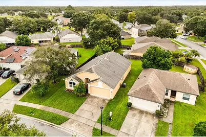 4105 Mendenwood Lane, Orlando, FL 32826 - Photo 2