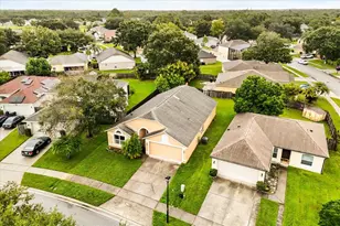 4105 Mendenwood Ln, Orlando, FL 32826 - Photo 2