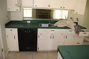 1143 NW 98th Terrace, Gainesville, FL 32606 - Photo 10