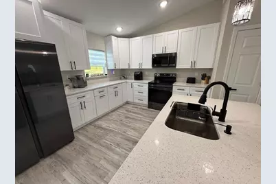 20751 SW Cardinal Avenue, Dunnellon, FL 34431 - Photo 10