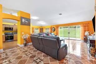 39911 Bayview Dr, Lady Lake, FL 32159 - Photo 8