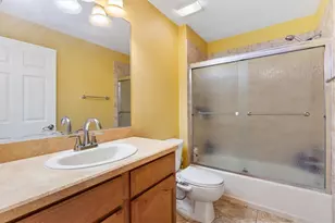 39911 Bayview Dr, Lady Lake, FL 32159 - Photo 22