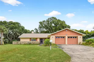 9835 Wedgewood Ln, Leesburg, FL 34788 - Photo 1