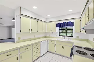 9835 Wedgewood Ln, Leesburg, FL 34788 - Photo 12