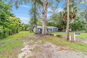 1819 NE 22nd St, Ocala, FL 34470 - Photo 2
