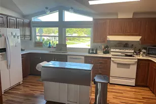 13259 SE 49th Ct, Belleview, FL 34420 - Photo 4