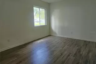 585 Fairways Cir, Ocala, FL 34472 - Photo 10