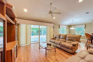 16946 SE 93rd Cuthbert Cir, The Villages, FL 32162 - Photo 10