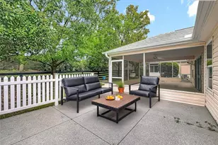 16946 SE 93rd Cuthbert Cir, The Villages, FL 32162 - Photo 48