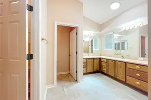 16946 SE 93rd Cuthbert Cir, The Villages, FL 32162 - Photo 40