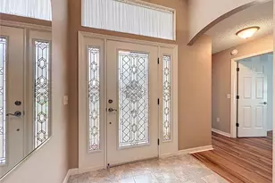 16946 SE 93rd Cuthbert Cir, The Villages, FL 32162 - Photo 4