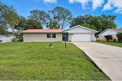 562 Silver Course Loop, Ocala, FL 34472 - Photo 2