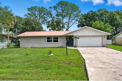 562 Silver Course Loop, Ocala, FL 34472 - Photo 1