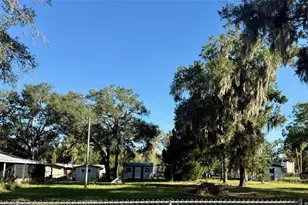 6377 W Flanders Ln, Crystal River, FL 34429 - Photo 2