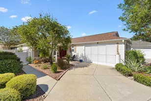 17694 SE 84th Peyton Ct, The Villages, FL 32162 - Photo 2