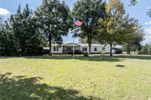 14050 SE 50 St, Morriston, FL 32668 - Photo 1