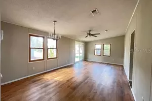 909 Orchid St, Lady Lake, FL 32159 - Photo 6