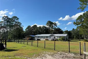 8260 SE 175th Ct, Ocklawaha, FL 32179 - Photo 4