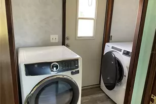 18057 SE 20th Pl, Silver Springs, FL 34488 - Photo 12