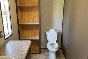 18057 SE 20th Pl, Silver Springs, FL 34488 - Photo 10