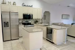 3131 Hercules Rd, Venice, FL 34293 - Photo 12