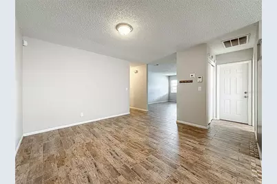 2100 58th Street N, Saint Petersburg, FL 33710 - Photo 6