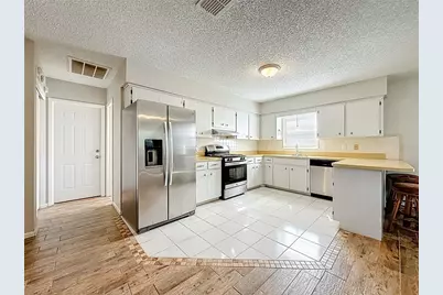 2100 58th Street N, Saint Petersburg, FL 33710 - Photo 10