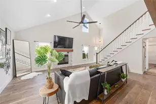 11999 Co Rd 223, Oxford, FL 34484 - Photo 4