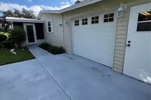 1222 Zapata Pl, Lady Lake, FL 32159 - Photo 2