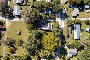 329 SE 2nd St, Williston, FL 32696 - Photo 2