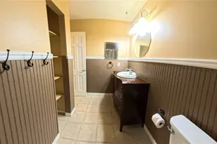 2146 NE 7th St, Ocala, FL 34470 - Photo 16