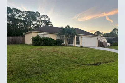 421 NW Helicon Avenue NW, Palm Bay, FL 32907 - Photo 2