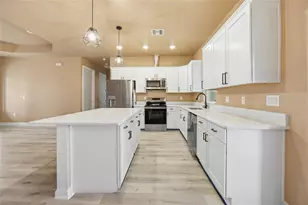 306 Oak Ln, Ocala, FL 34472 - Photo 2