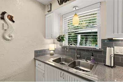 210 Lincoln Avenue, New Smyrna Beach, FL 32169 - Photo 16